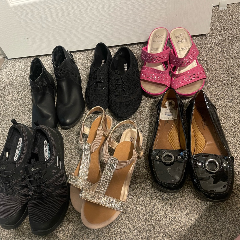 Woman’s shoe bundle 6 pairs